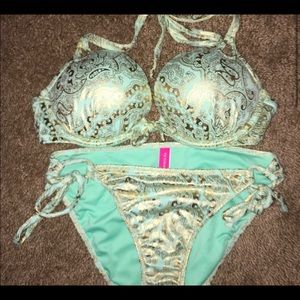 Victoria’s Secret bombshell